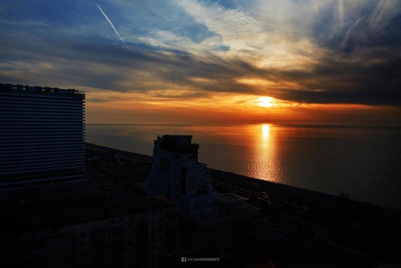 Luxury Apartments Батуми Экстерьер фото